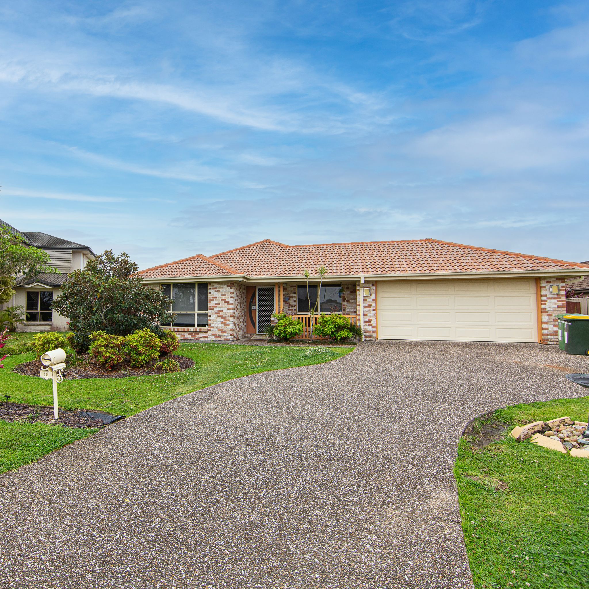 Modern SIL home in Caboolture with open-plan living and outdoor entertainment — Home image 6