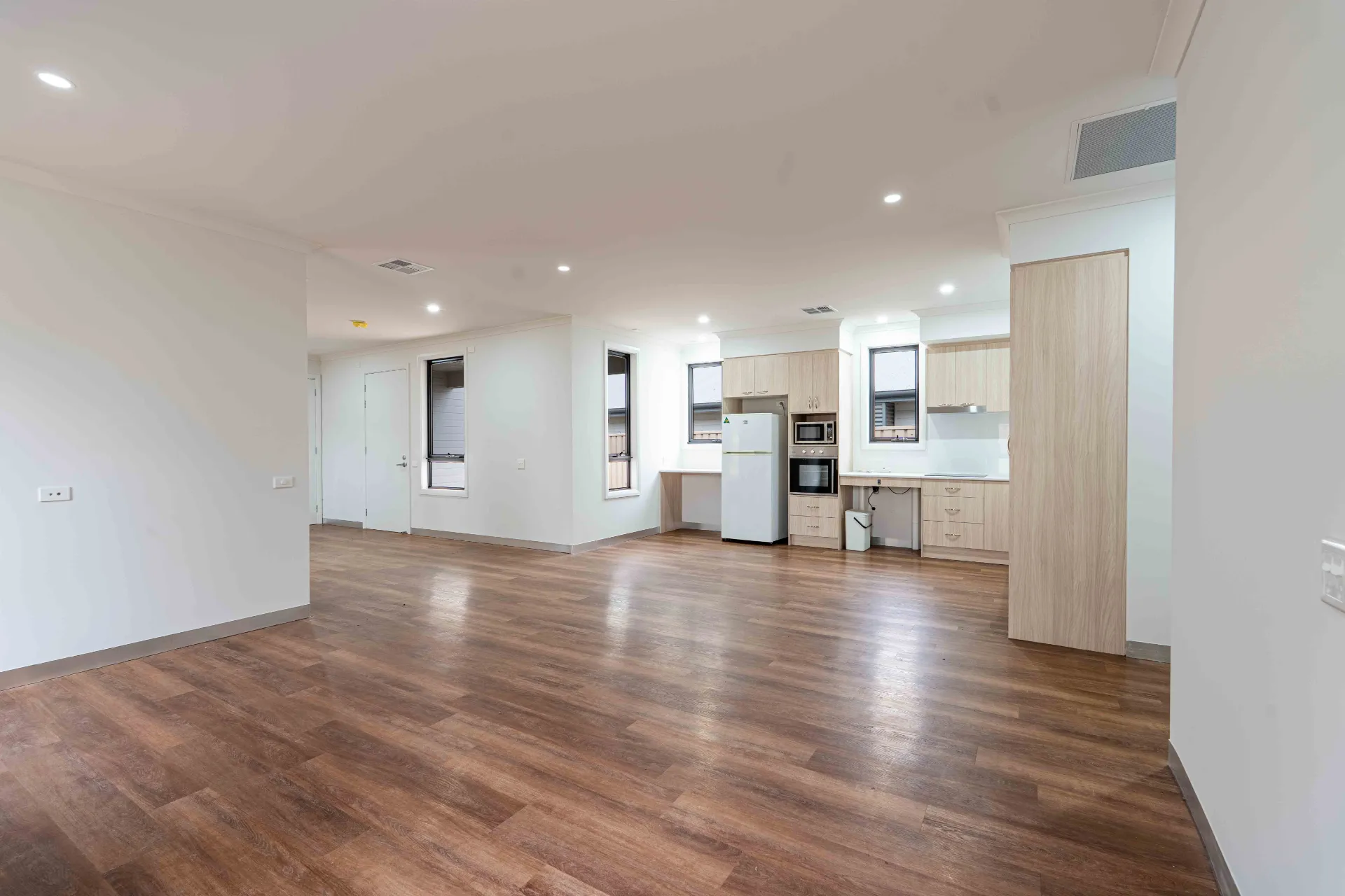 Johnston Road — Home image 3