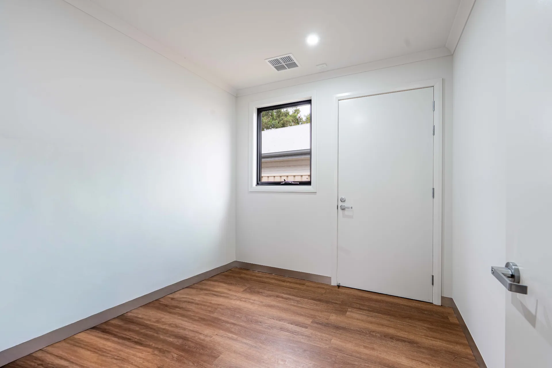 Johnston Road — Home image 7