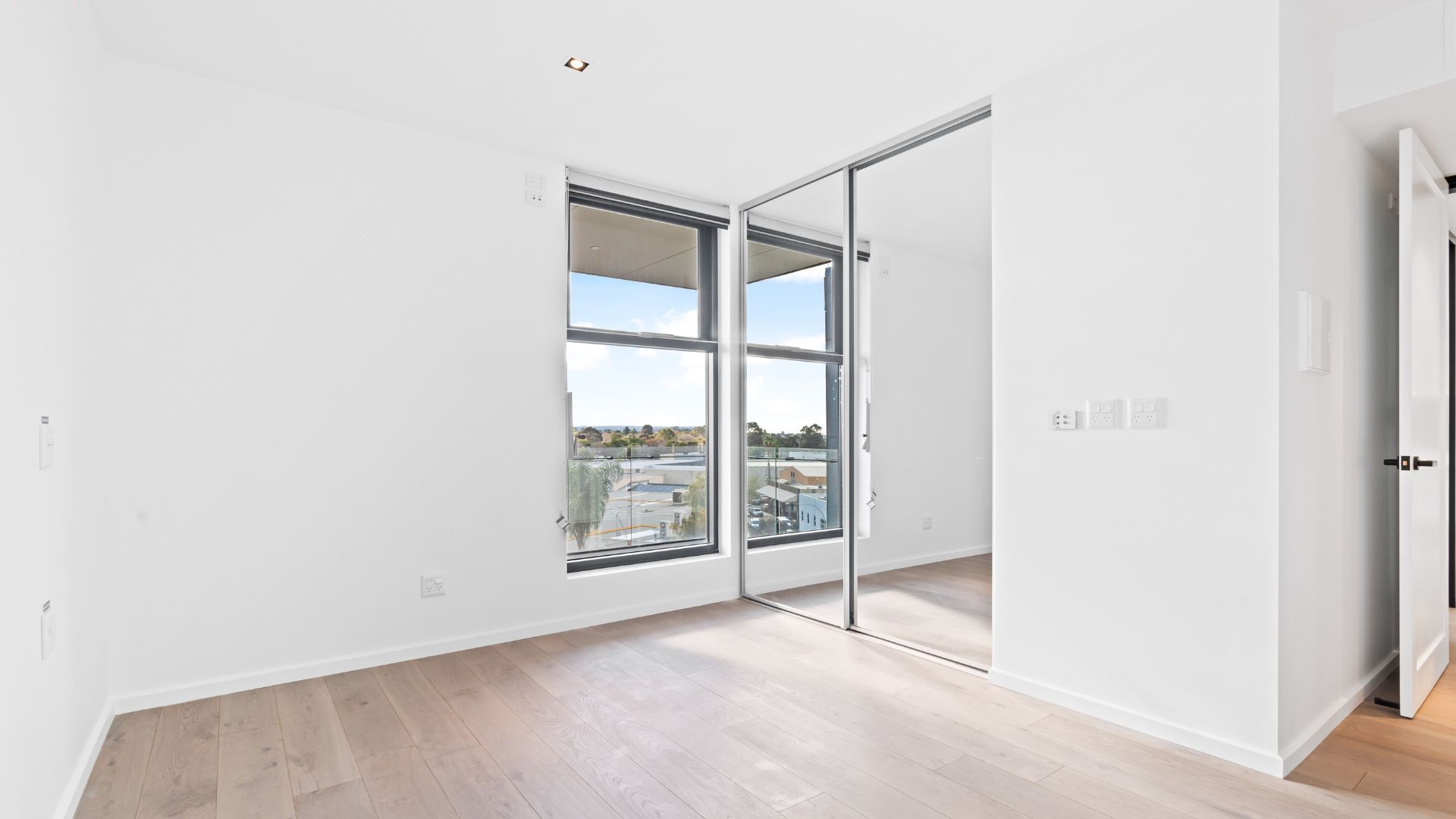 Norwood Green, Norwood — Home image 8