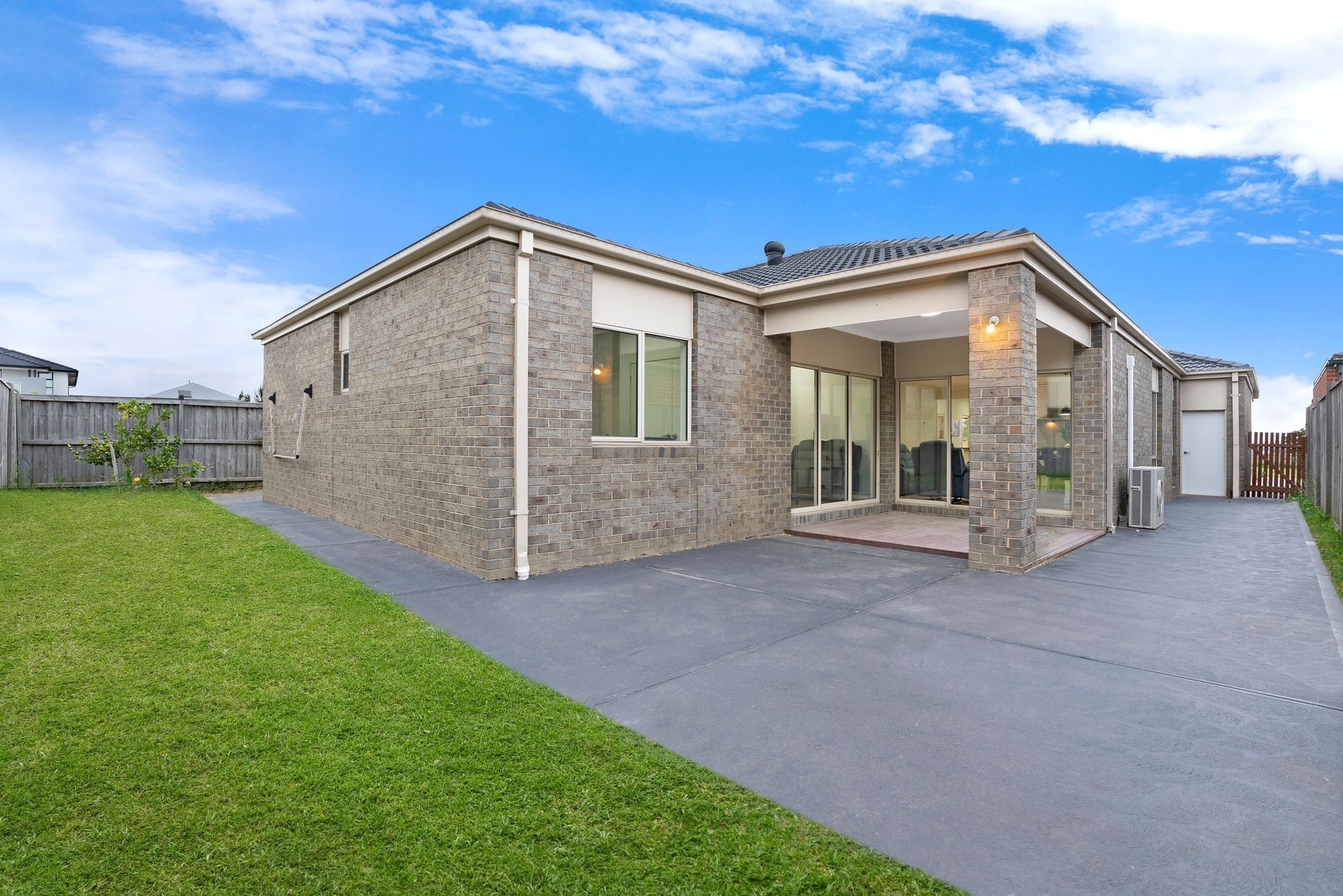 Lovely new Clyde North home — Home image 3