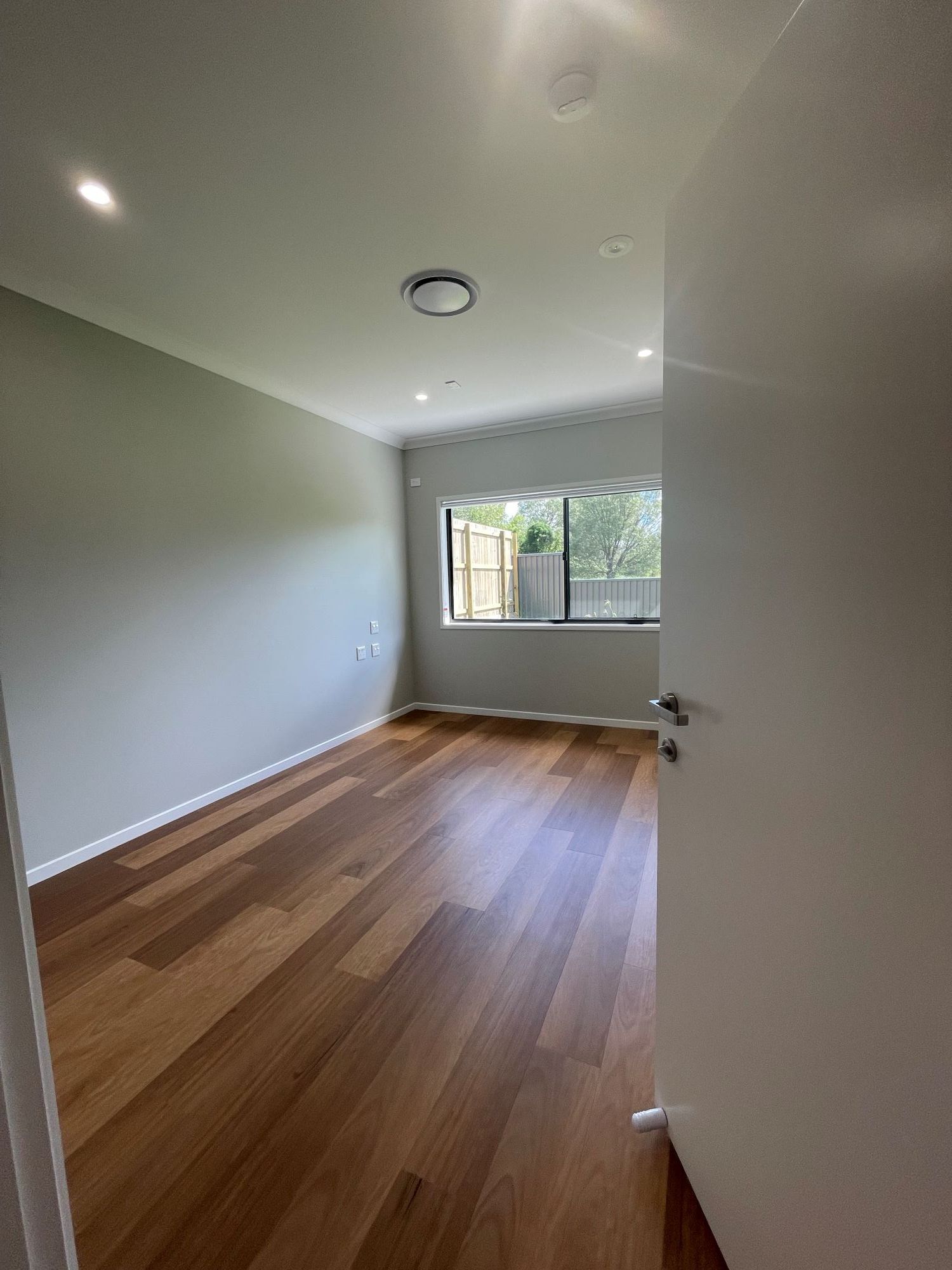 3 Bedroom home with OOA in Heathwood, Queensland — Home image 3