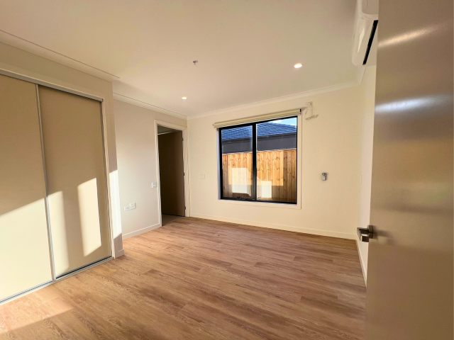 Urban convenience meets Suburban tranquility in Tarneit — Home image 3