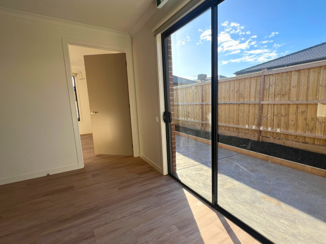 Urban convenience meets Suburban tranquility in Tarneit — Home image 6
