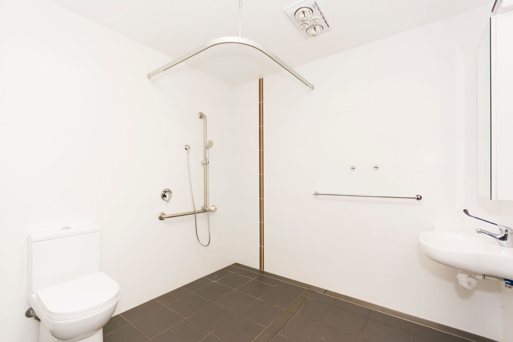 Modern home in Ryde — Home image 5