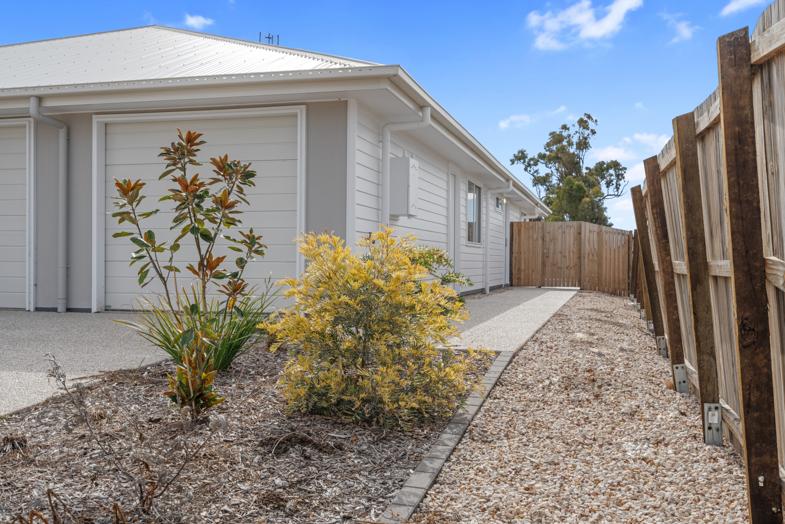 1 & 2 UNITS, COTSWOLD HILLS QLD – ROBUST HOUSE — Home image 2