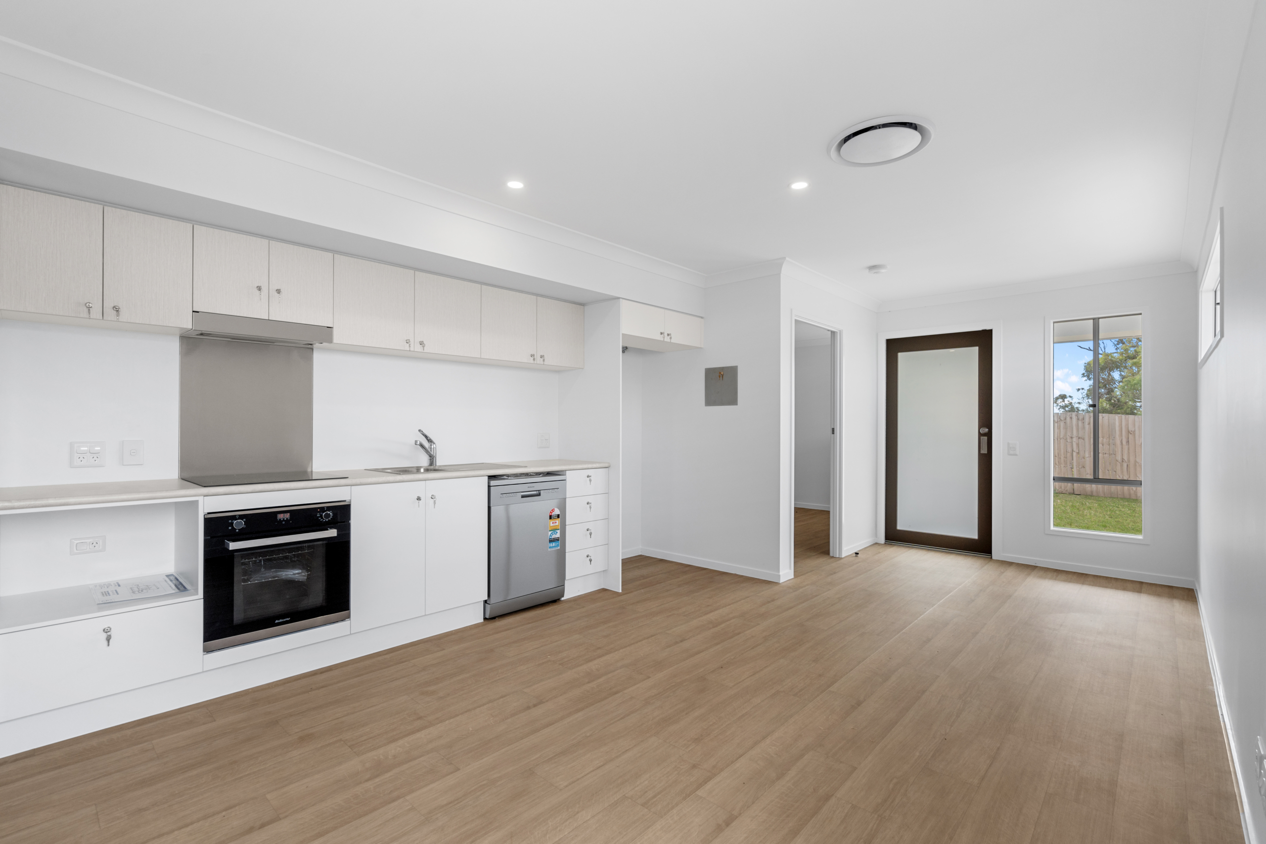 1 & 2 UNITS, COTSWOLD HILLS QLD – ROBUST HOUSE — Home image 3