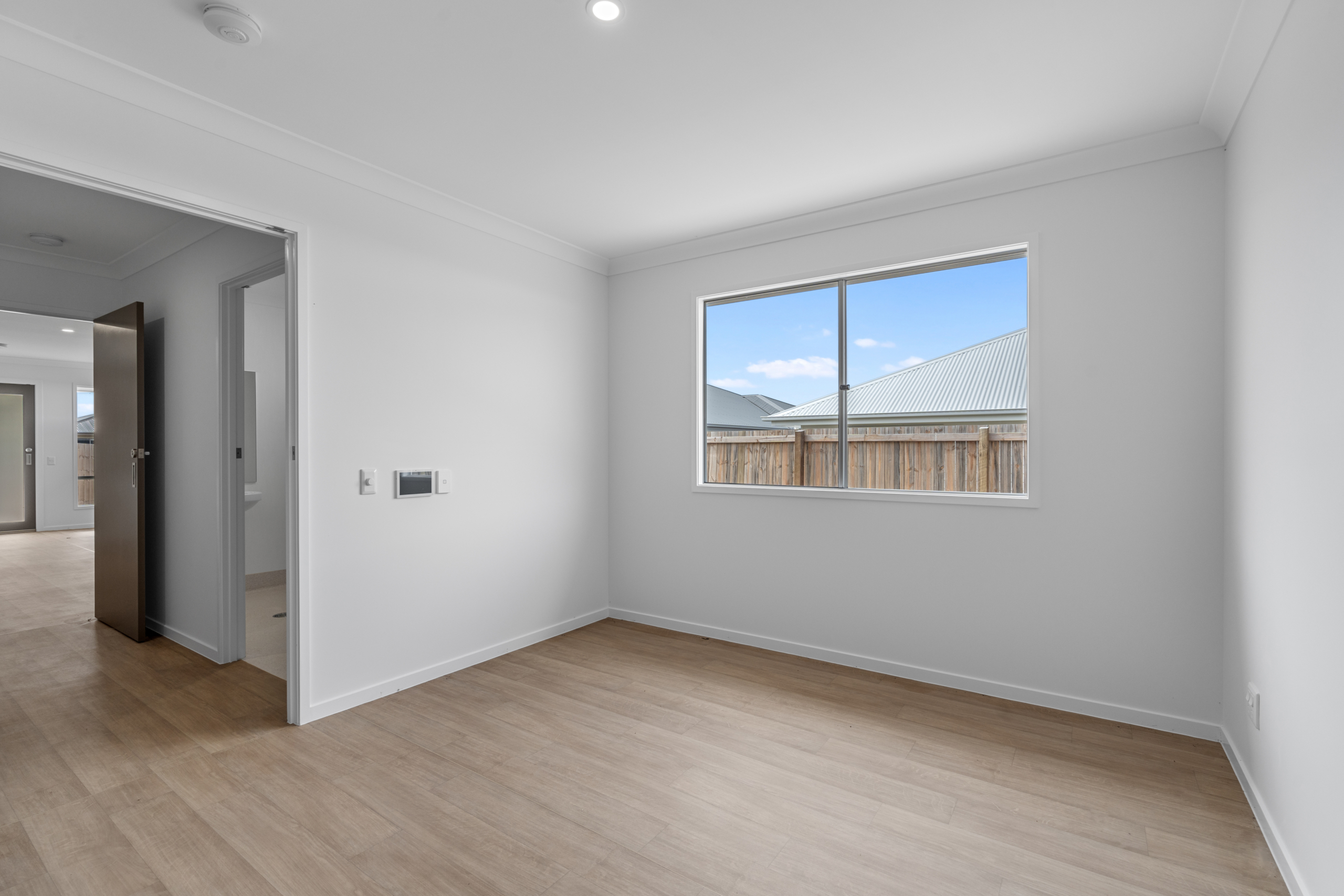 1 & 2 UNITS, COTSWOLD HILLS QLD – ROBUST HOUSE — Home image 5