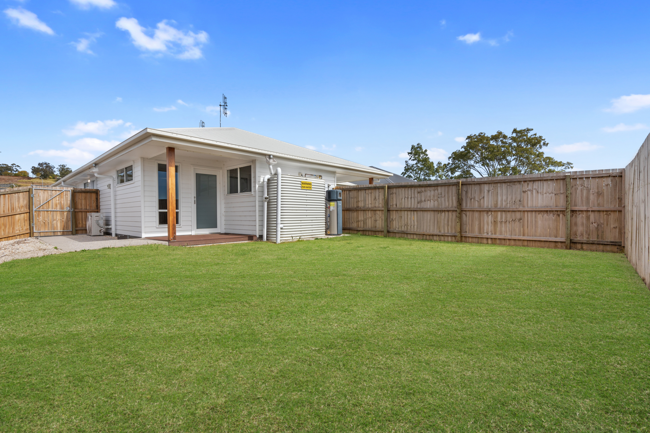 1 & 2 UNITS, COTSWOLD HILLS QLD – ROBUST HOUSE — Home image 10