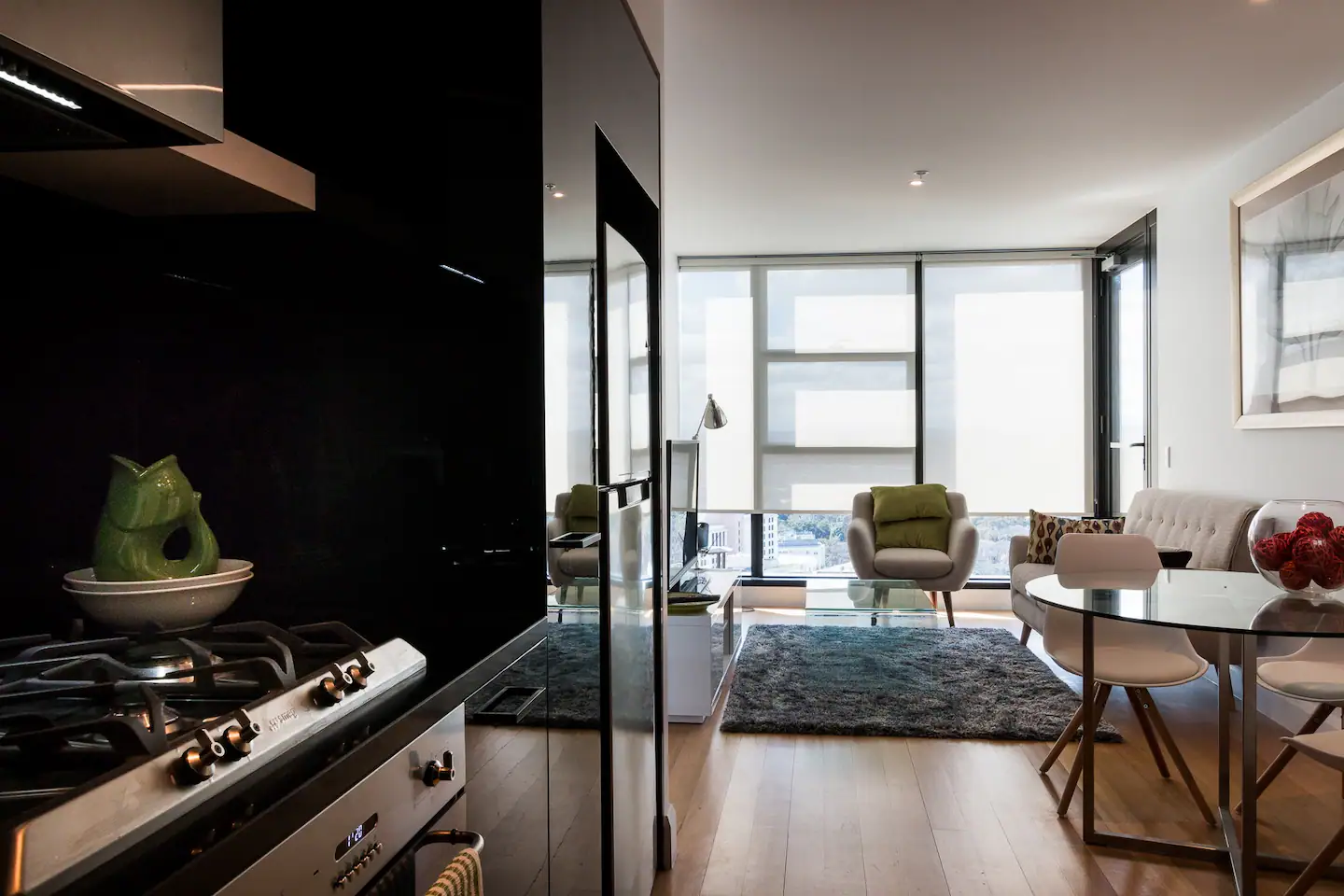 Accessible Accommodation in Melbourne CBD - Available now for MTA/STA — Home image 7