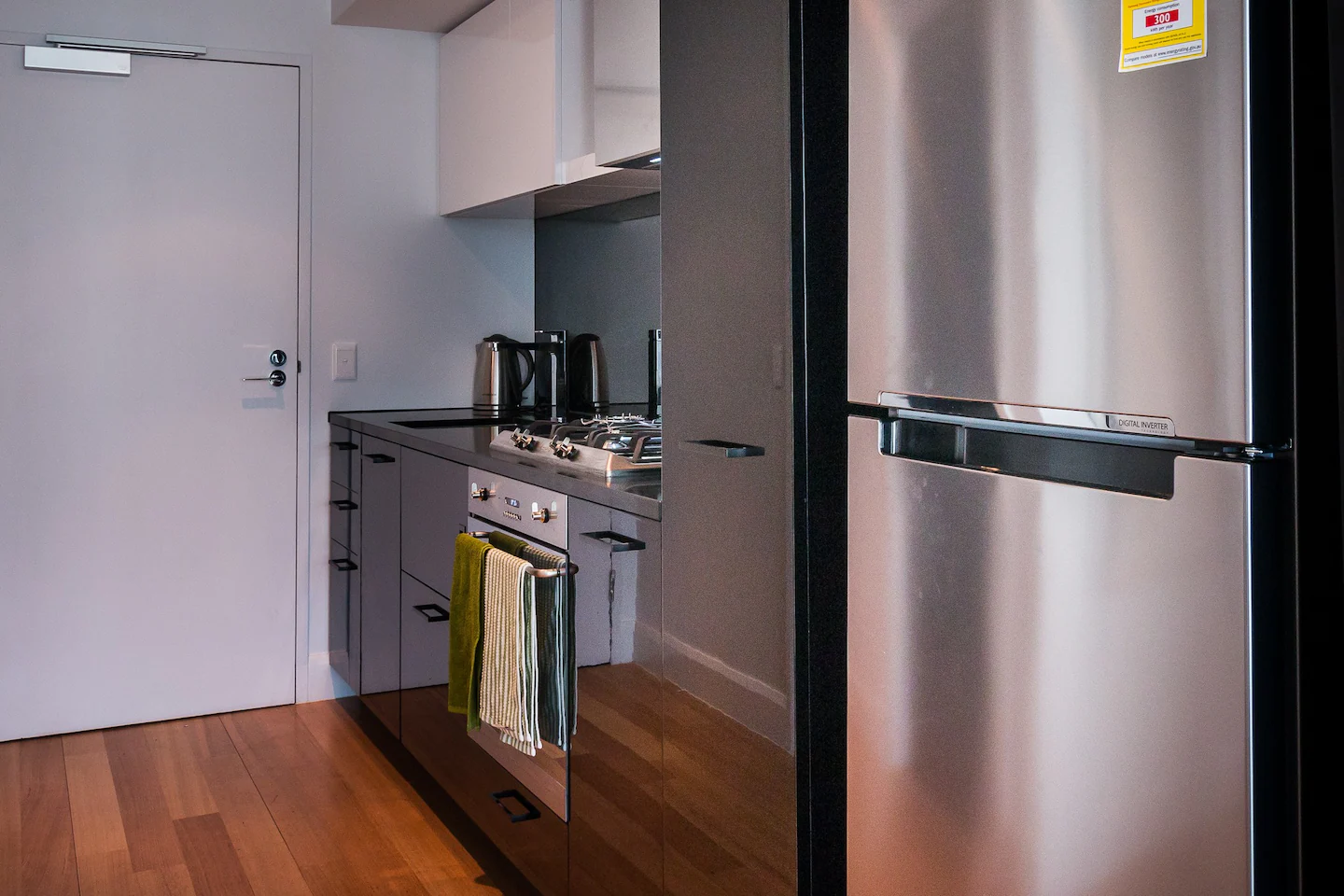 Accessible Accommodation in Melbourne CBD - Available now for MTA/STA — Home image 8