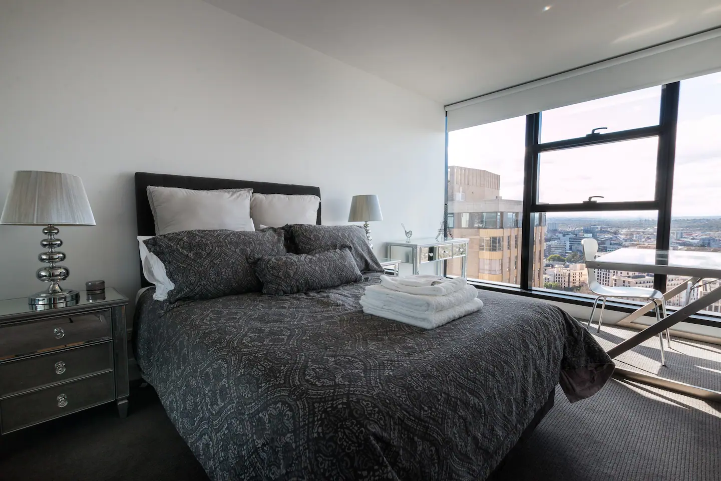 Accessible Accommodation in Melbourne CBD - Available now for MTA/STA — Home image 9