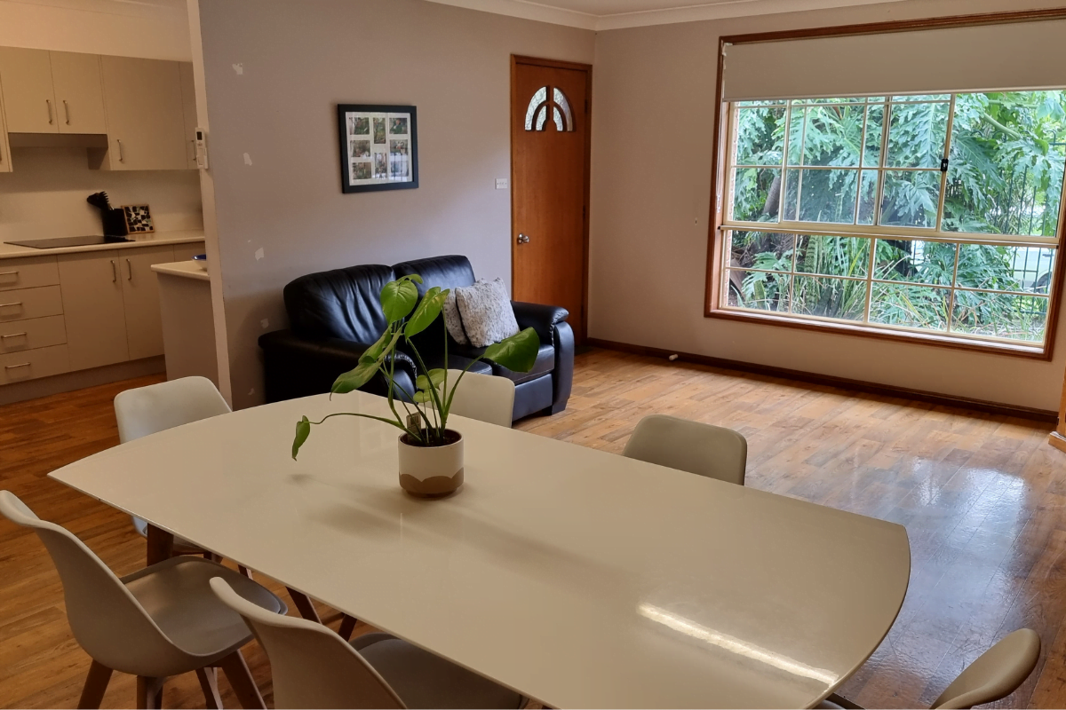 Enjoy living in a quiet residential area, close to Albion Park Rail community — Home image 2
