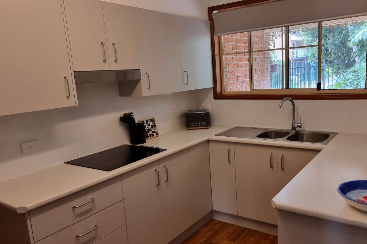 Enjoy living in a quiet residential area, close to Albion Park Rail community — Home image 3