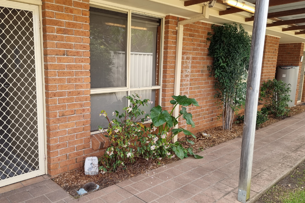 Enjoy living in a quiet residential area, close to Albion Park Rail community — Home image 8