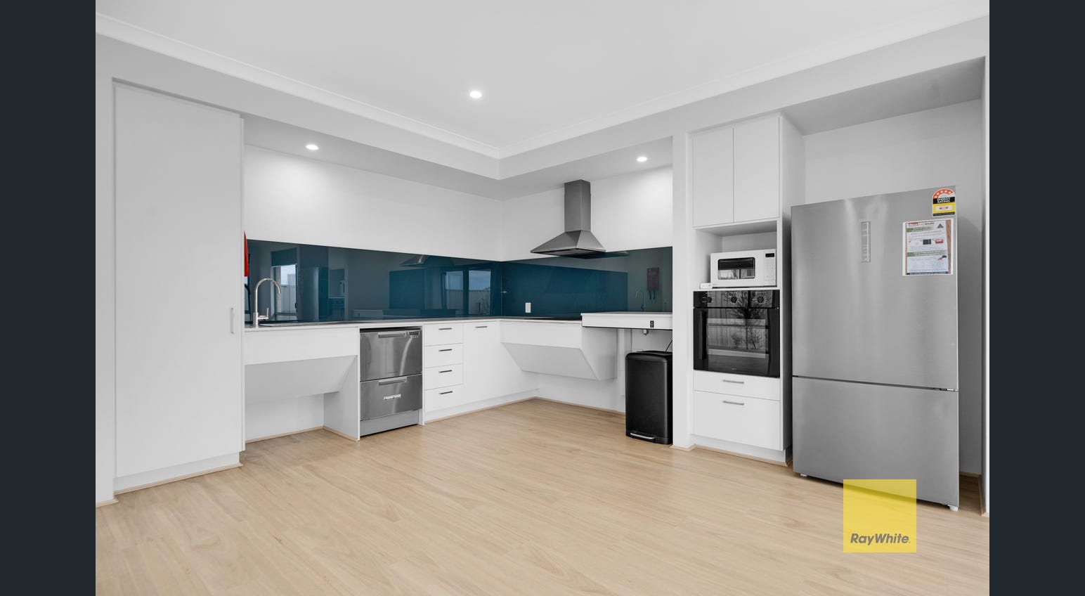 MODERN SDA APPROVED x4 BED x3 ENSUITE PROPERTY — Floorplan 1