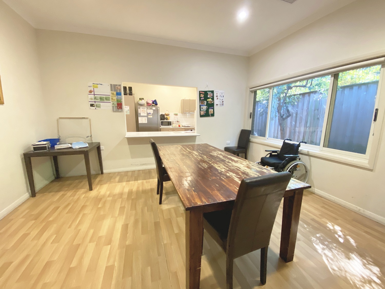 Elanora Heights – modern, shared 5-bedroom home — Home image 2