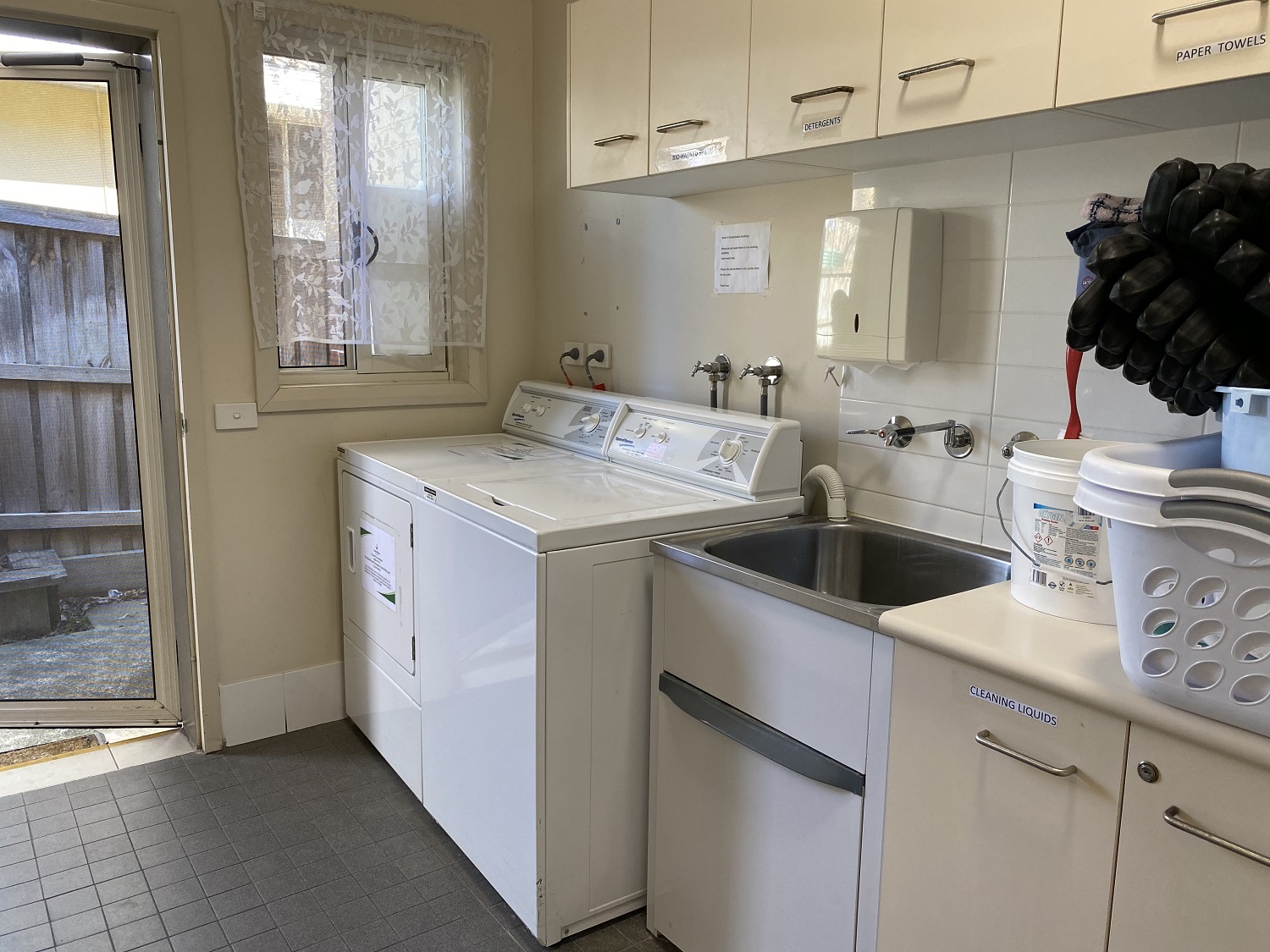 Elanora Heights – modern, shared 5-bedroom home — Home image 12