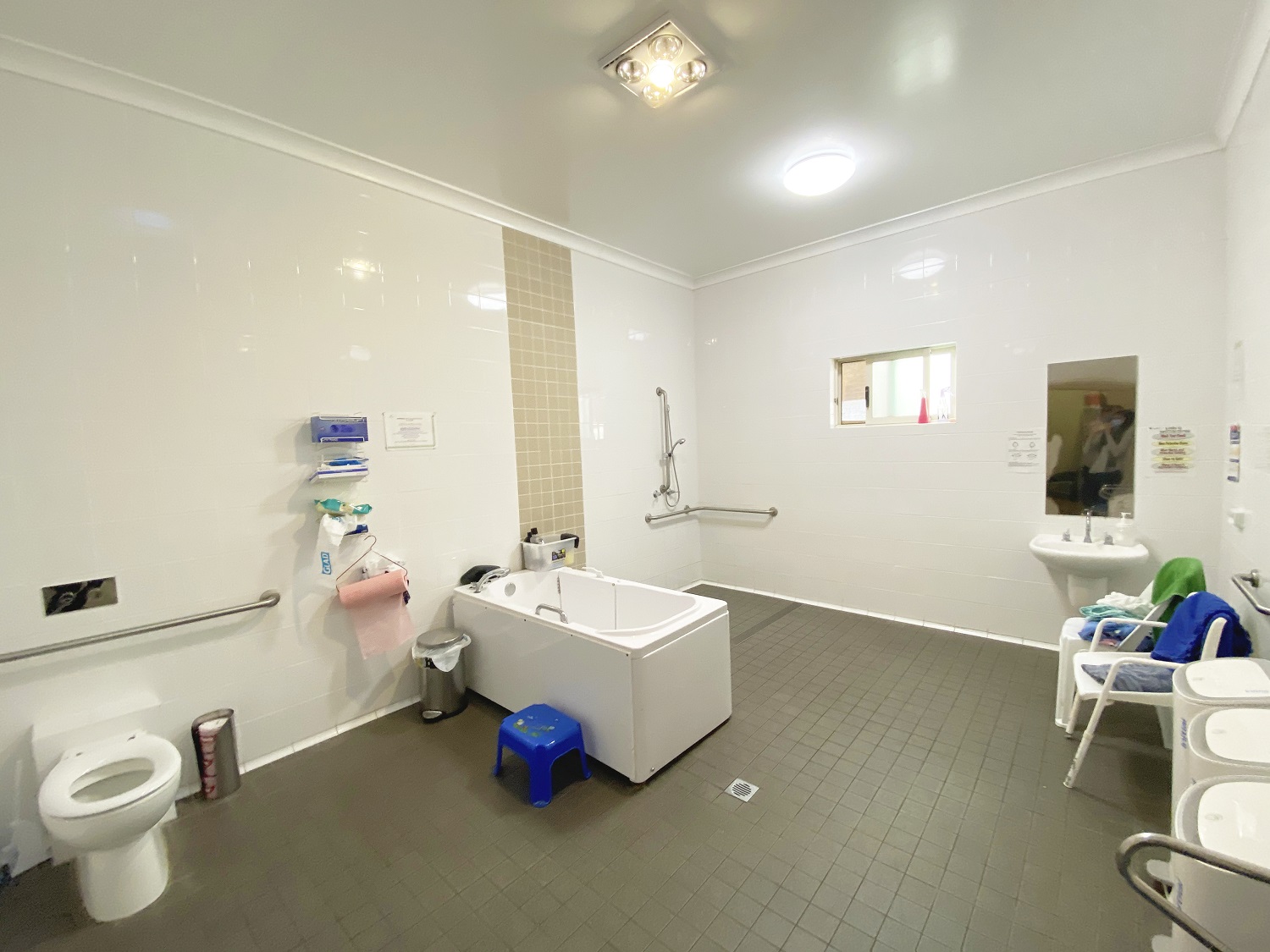 Elanora Heights – modern, shared 5-bedroom home — Home image 14