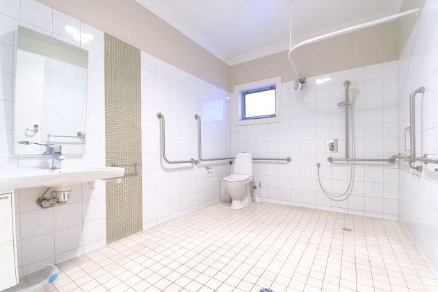 Vacancy in spacious home near the beach — Home image 6