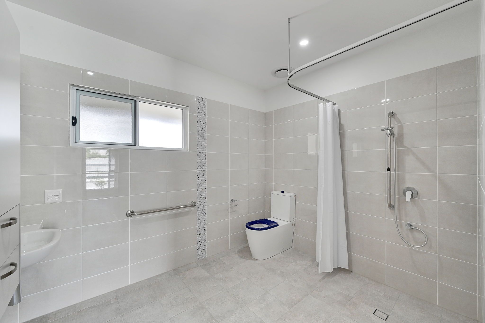 1 SDA + OOA + Guest Room Duplex, Available in Rasmussen — Home image 7