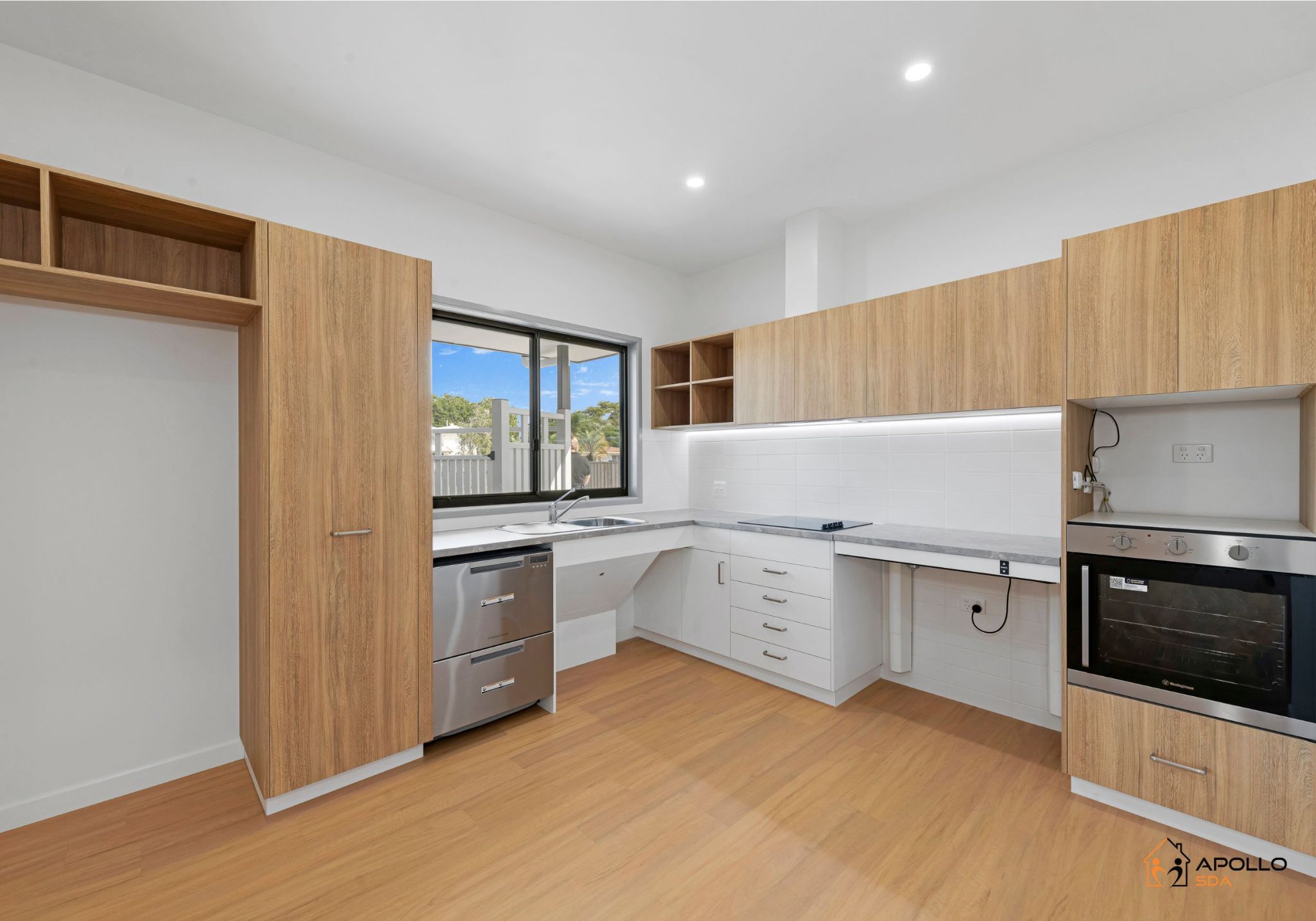 Stunning new home - close to amenities! — Home image 4