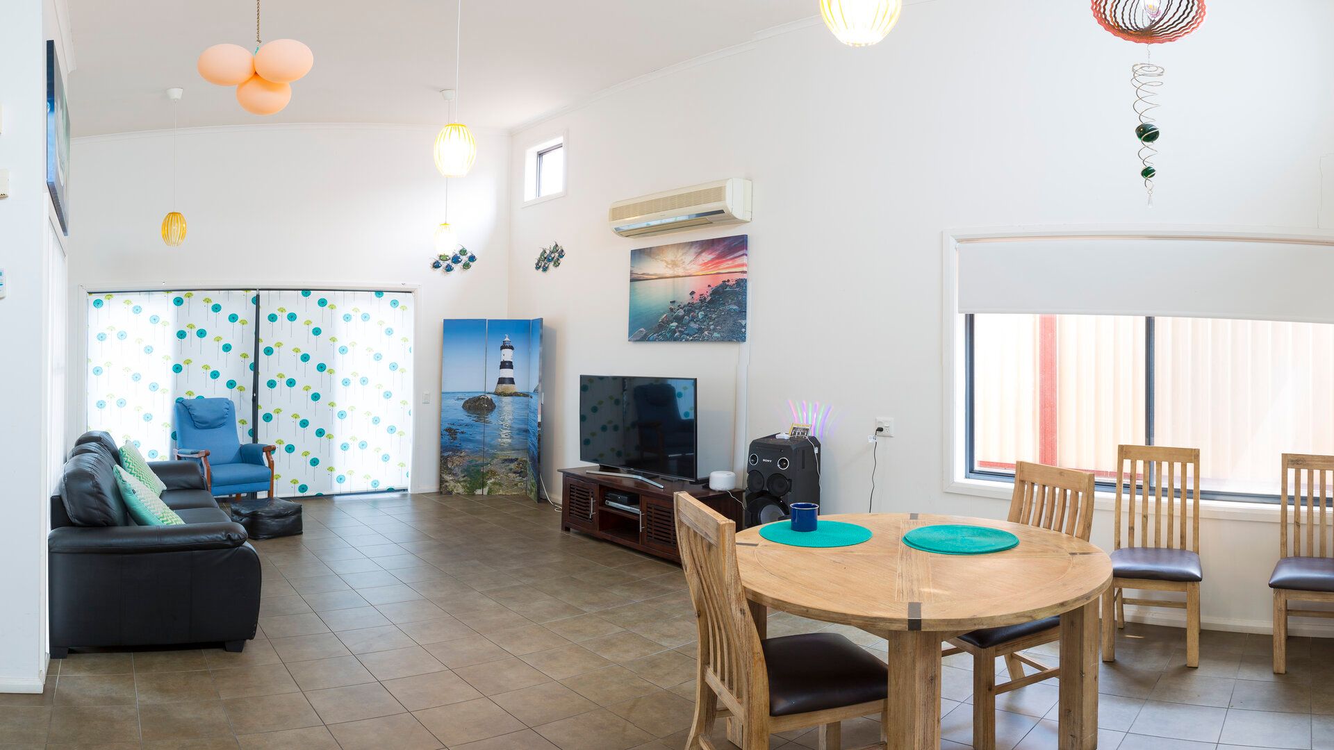 Comfortable and spacious home in Merrylands — Home image 3