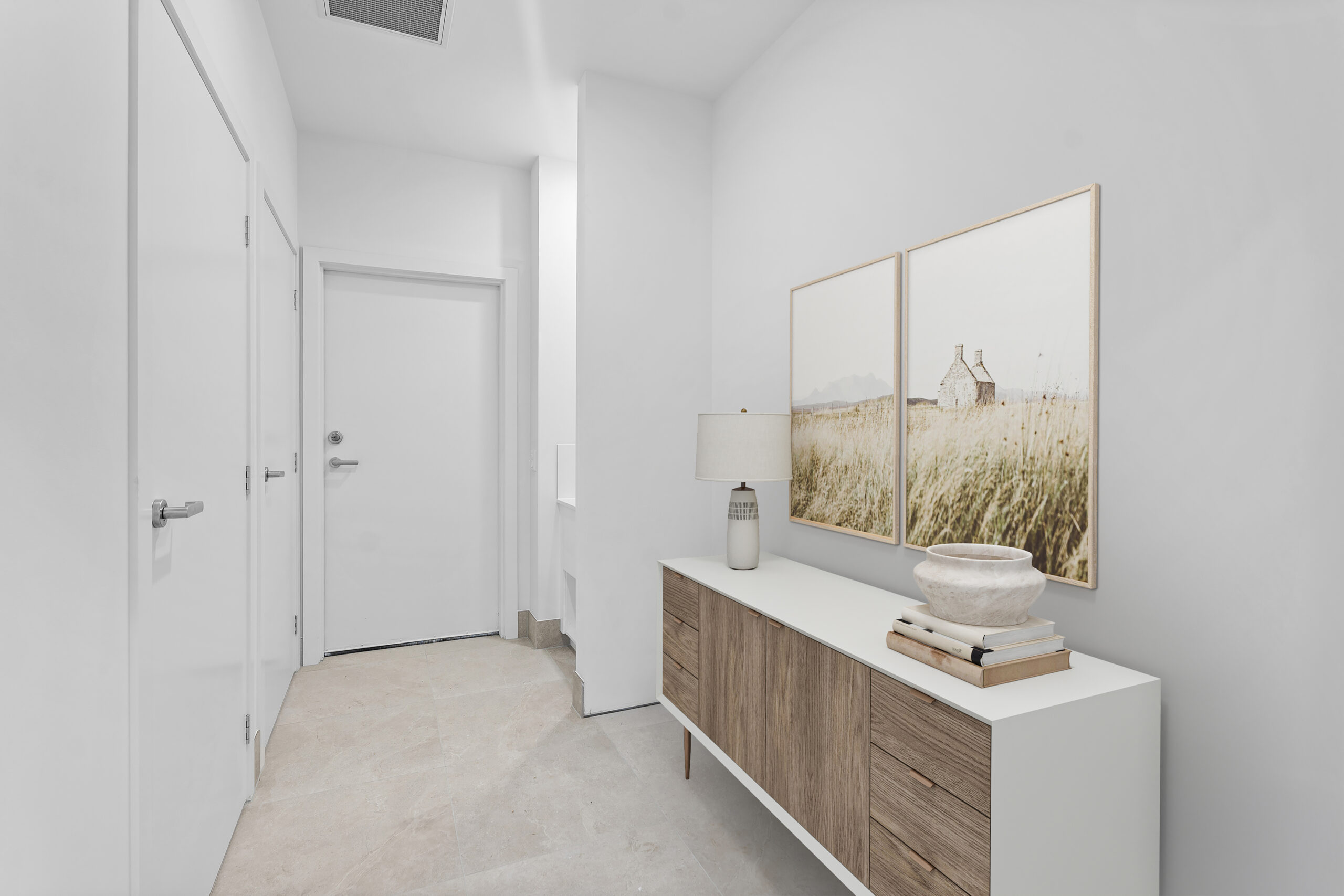 Pakenham – 1 Bedroom Robust/IL Unit — Home image 2