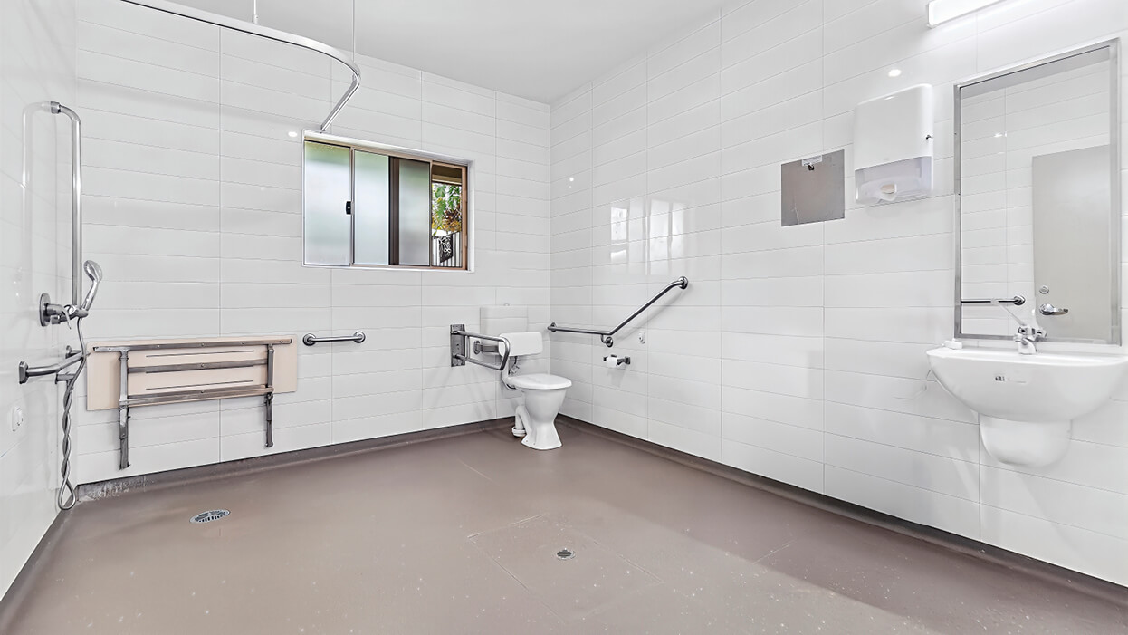 Modern Comfort in Leafy Bentley Park — Home image 11