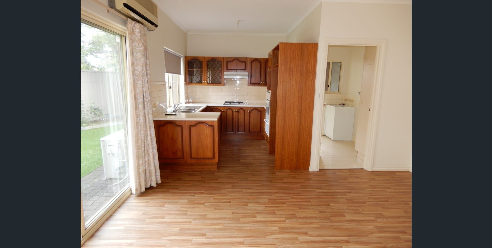 (SIL/MTA) SHARED HOUSING - LOCKLEYS — Home image 8