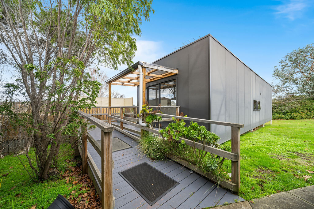 Quiet Living in Kingston — Home image 2