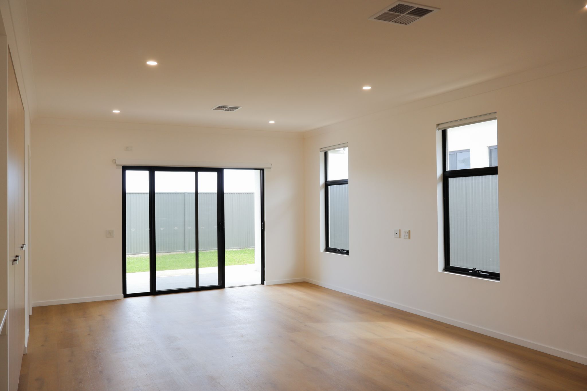 Riverlea Park - Brand New 2 tenant home with Separate Lounge Rooms — Home image 3
