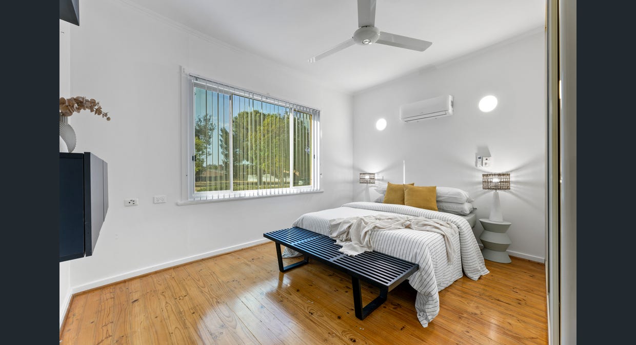 Beautiful SIL Available Now in Elizabeth Downs — Home image 4