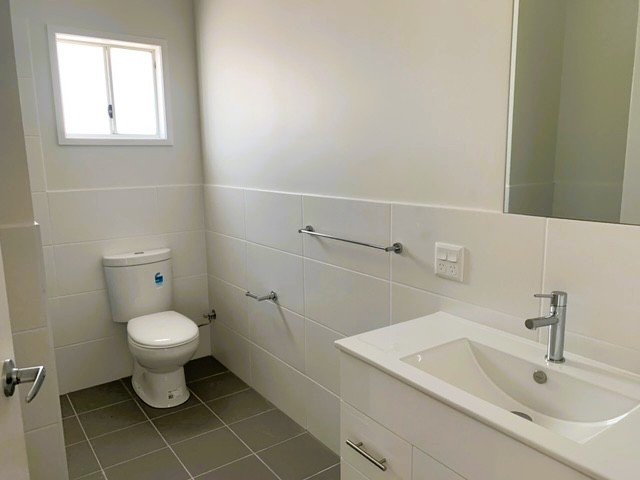 Bucasia, Mackay QLD - Robust Duplex ( 2 x Villas = 2 x Vacancies) — Home image 2