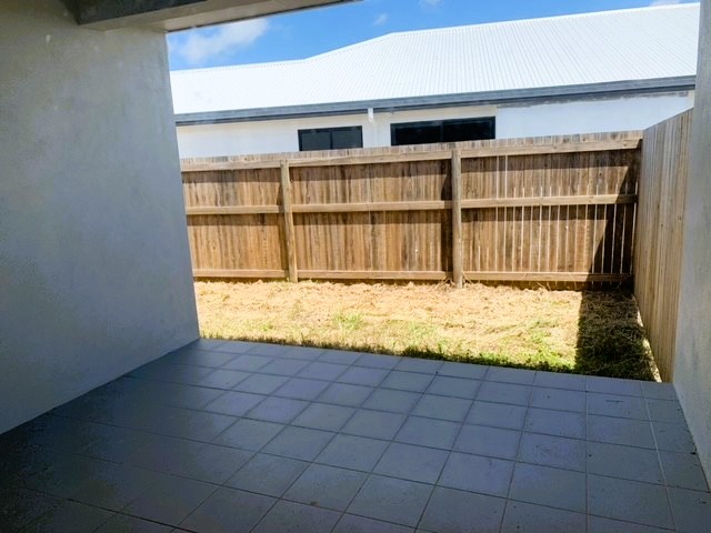 Bucasia, Mackay QLD - Robust Duplex ( 2 x Villas = 2 x Vacancies) — Home image 10