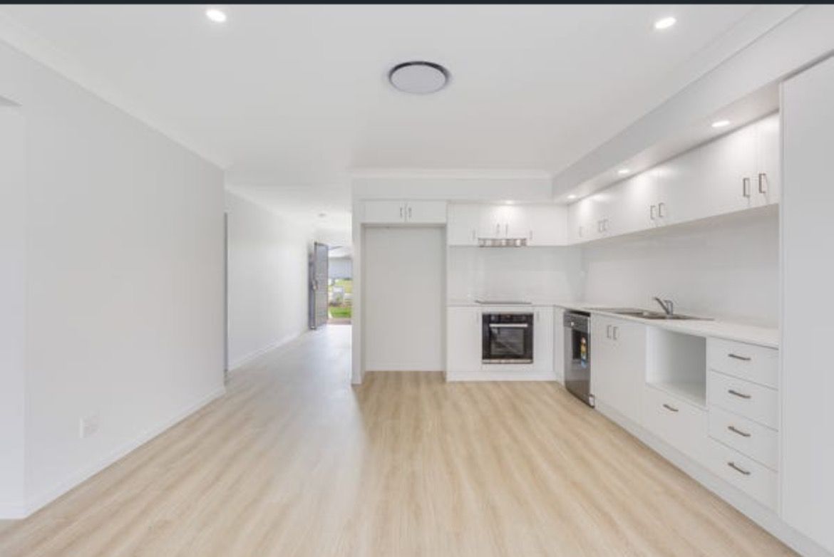 MERINGANDAN WEST, TOOWOOMBA QLD - IMPROVED LIVEABILITY HOUSE — Home image 4