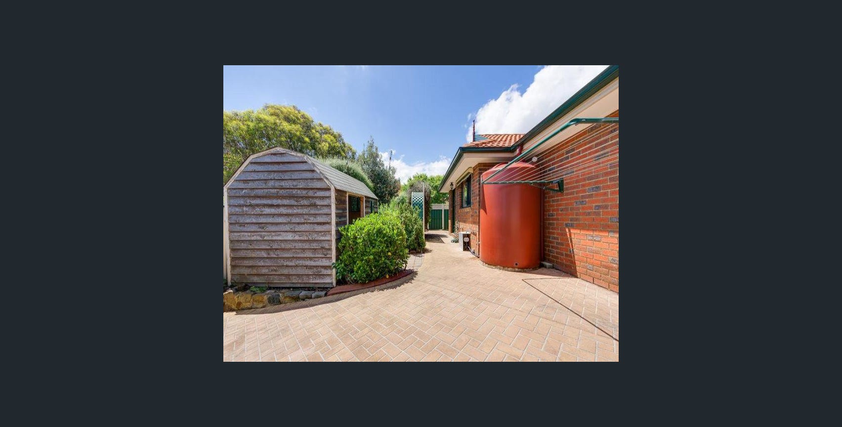 1:1 or 1:2, Female SIL accommodation in vibrant South Morang — Home image 6