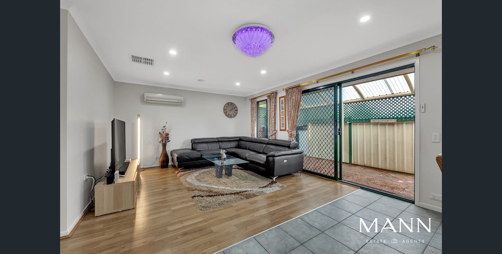 1:1 or 1:2, Female SIL accommodation in vibrant South Morang — Home image 21