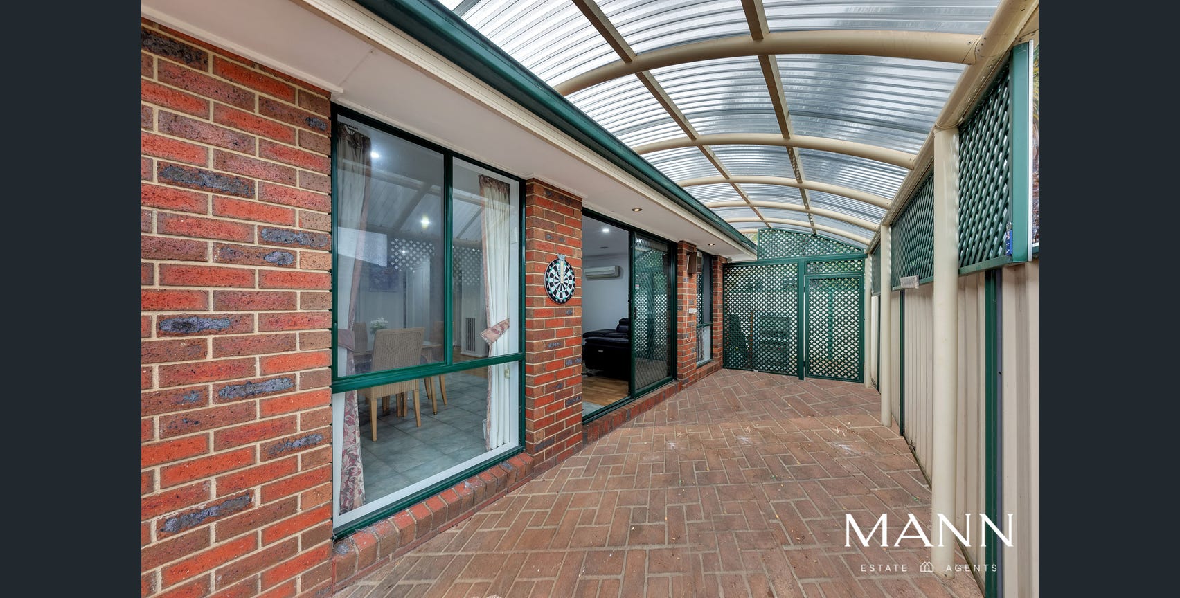 1:1 or 1:2, Female SIL accommodation in vibrant South Morang — Home image 29