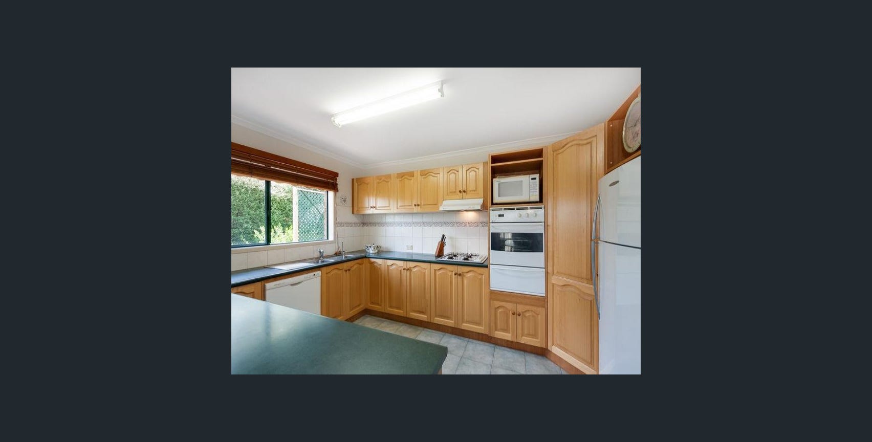 1:1 or 1:2, Female SIL accommodation in vibrant South Morang — Home image 6