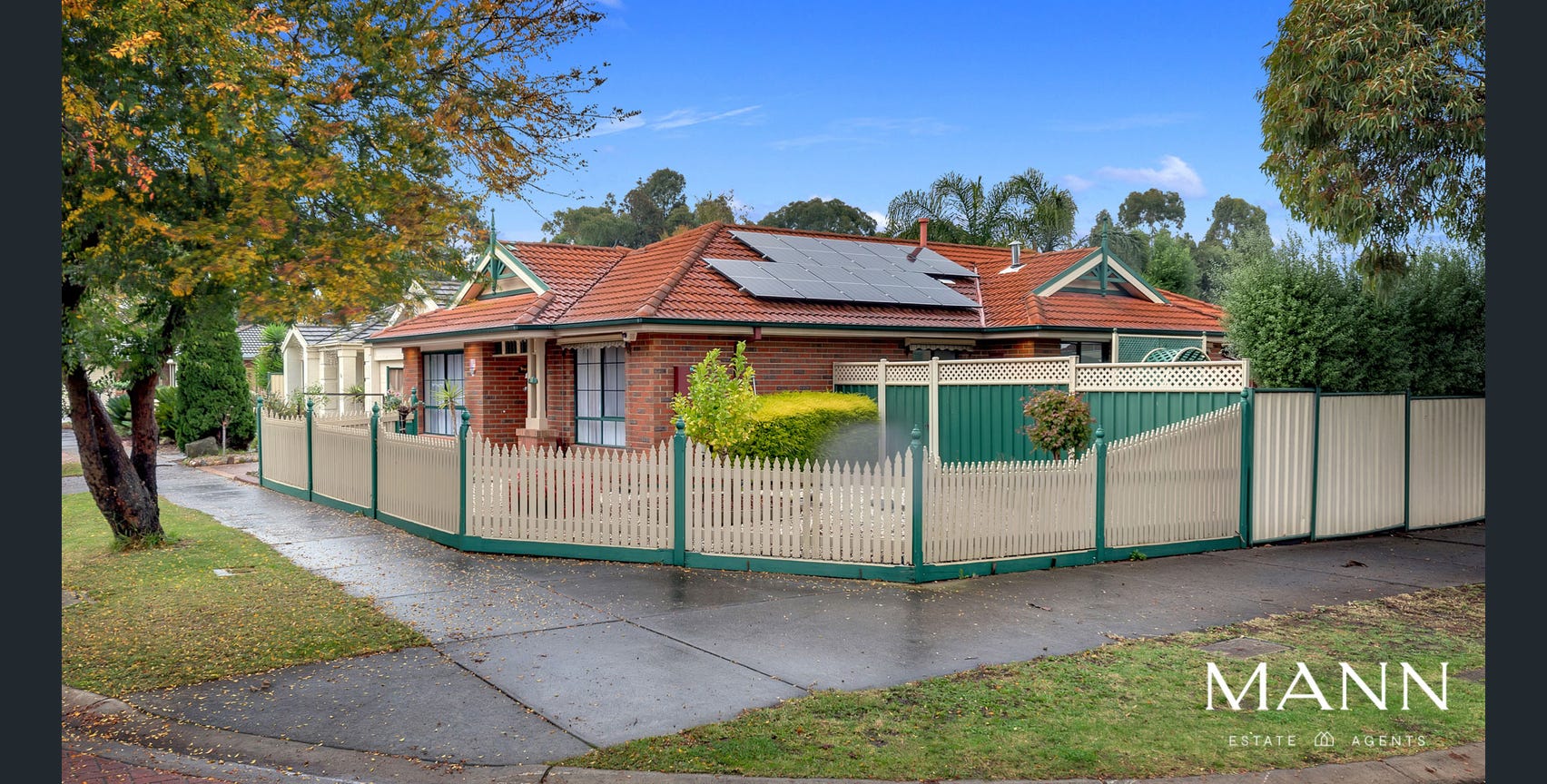 1:1 or 1:2, Female SIL accommodation in vibrant South Morang — Home image 7