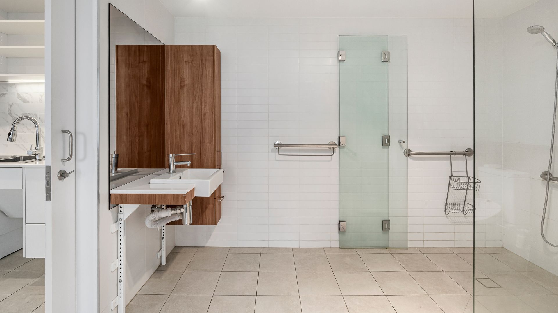 Grand Central Towers, Woden ACT - SDA - High Physical Support — Home image 7