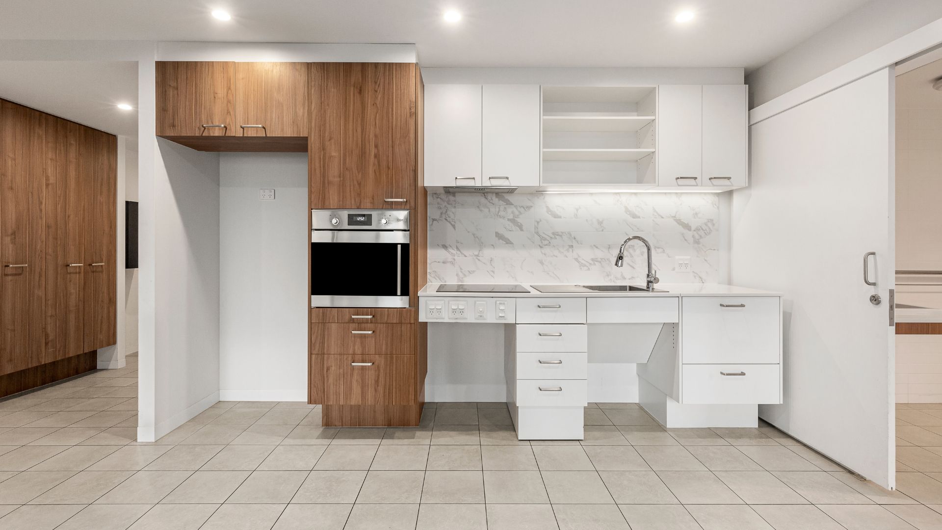 Grand Central Towers, Woden ACT - SDA - High Physical Support — Home image 5