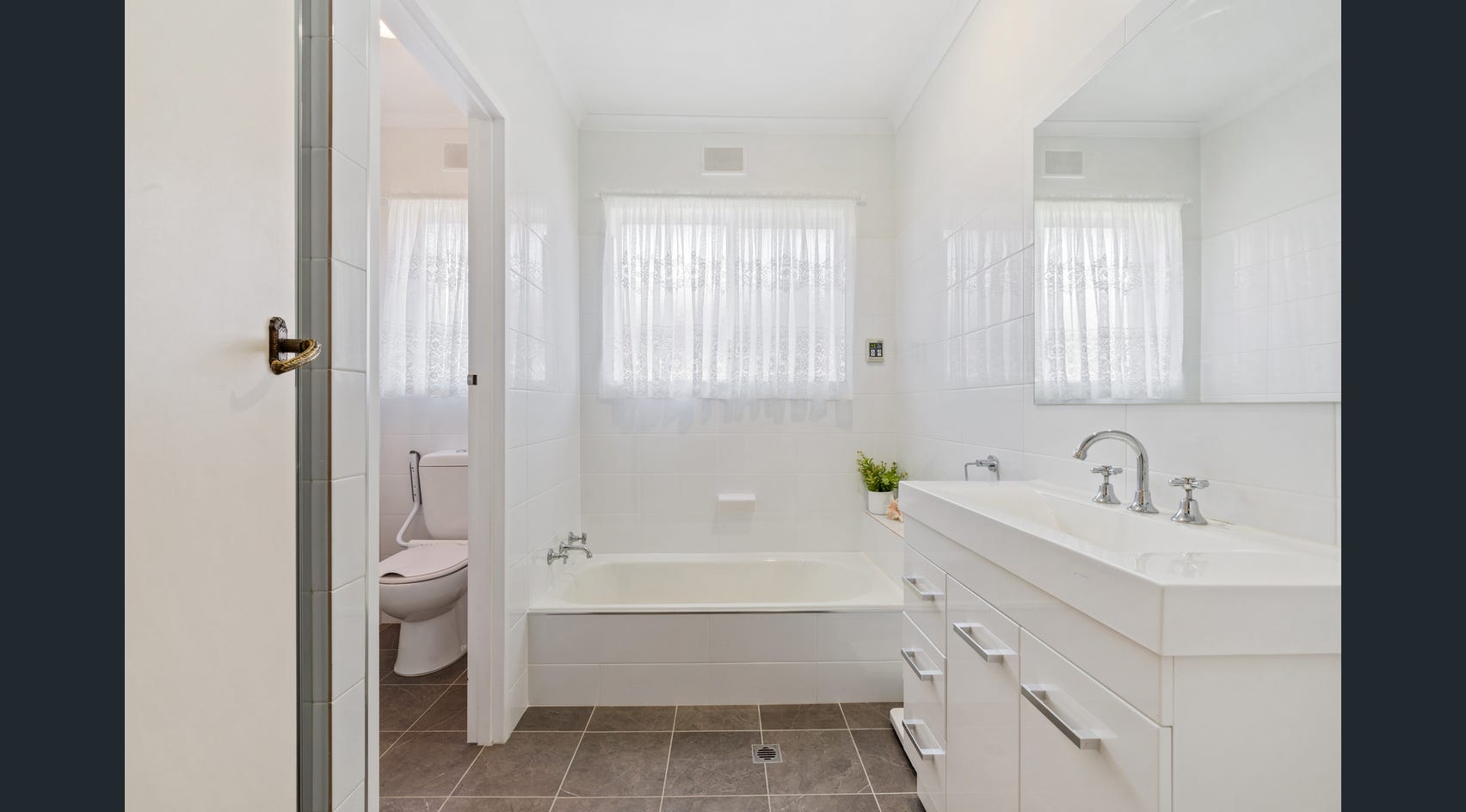 West Lakes, SA — Home image 8