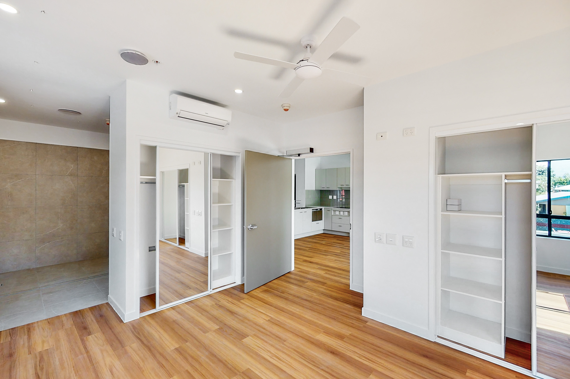 2 Bedroom Apartments, Kippa-Ring — Home image 4