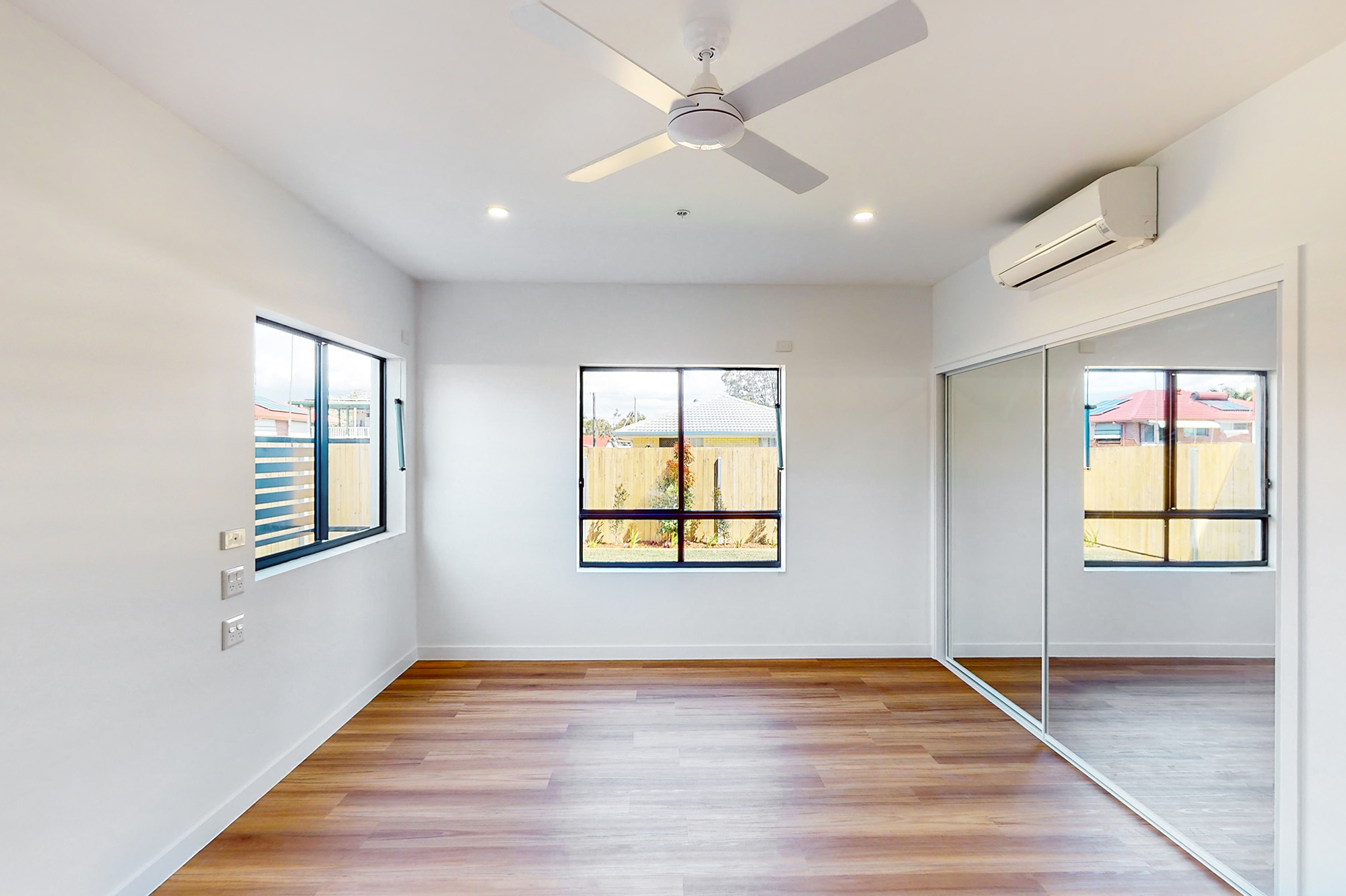 2 Bedroom Apartments, Kippa-Ring — Home image 7