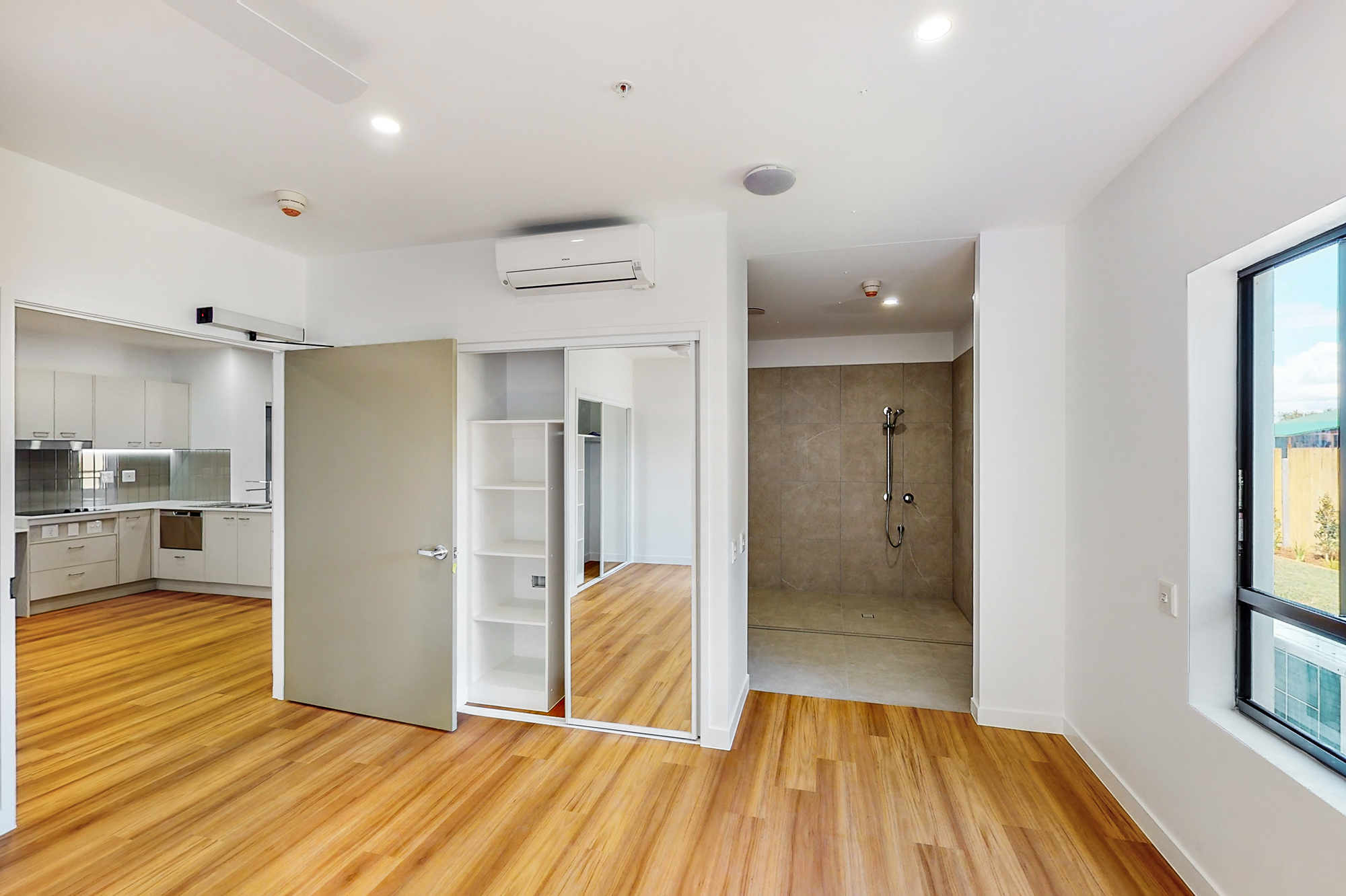 2 Bedroom Apartments, Kippa-Ring — Home image 8