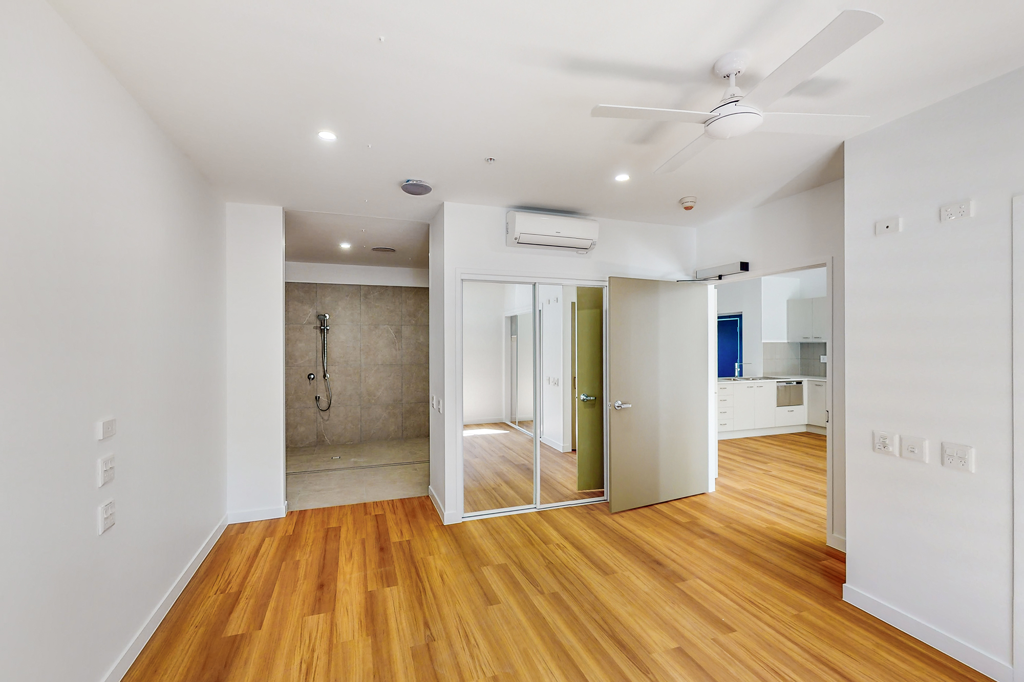 2 Bedroom Apartments, Kippa-Ring — Home image 10