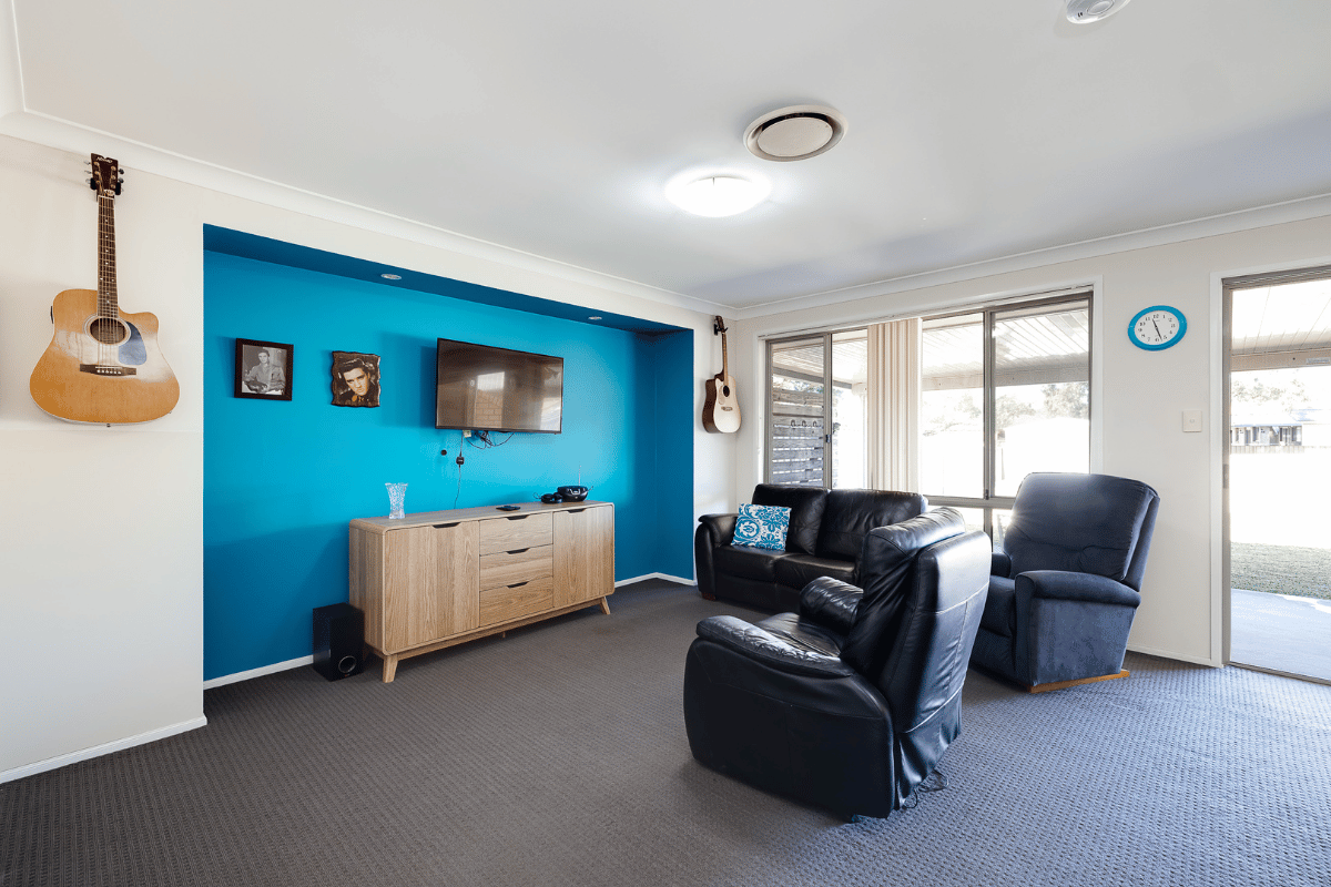 A bright and spacious home, located in a well-connected area close to Newcastle — Home image 3