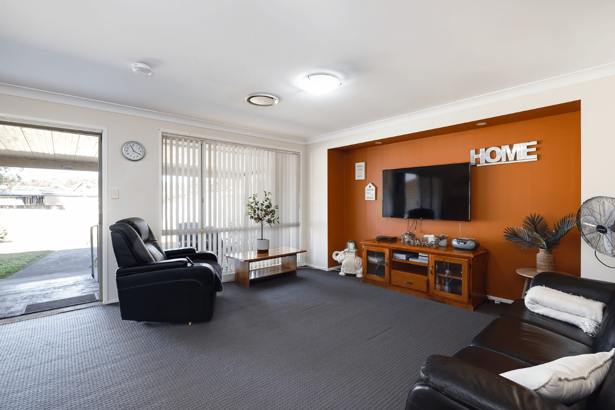 A bright and spacious home, located in a well-connected area close to Newcastle — Home image 4